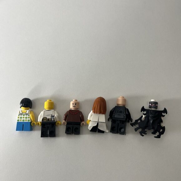 Lego Minifigures Lot Of 6 (2) Missing Arms ￼ - Picture 4 of 7
